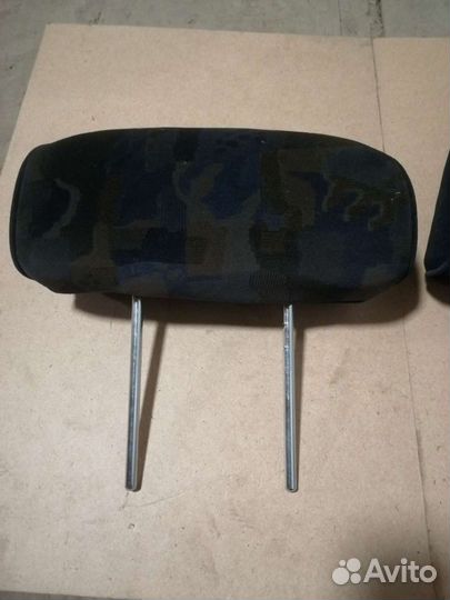 Подголовник Митсубиси Каризма