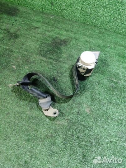 Ремень безопасности задний левый Skoda Fabia 2