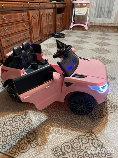 Электромобиль новый