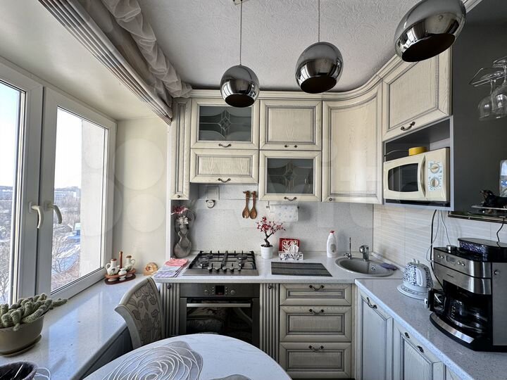 2-к. квартира, 48 м², 6/9 эт.