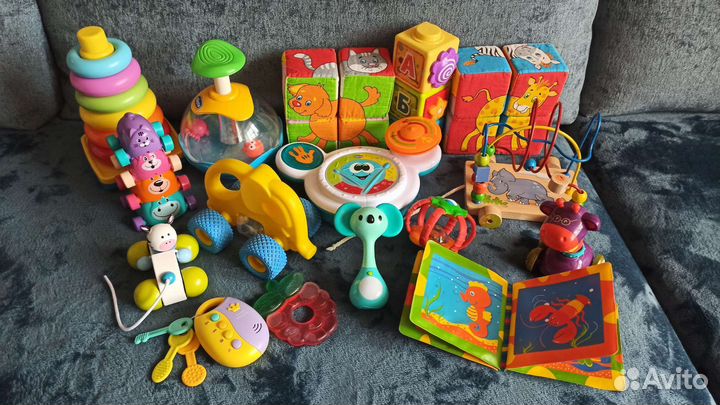 Большой пакет игрушек от 6 месяцев