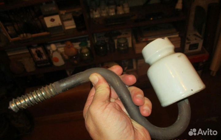 С хранения модель крюка для эл.провода в дом