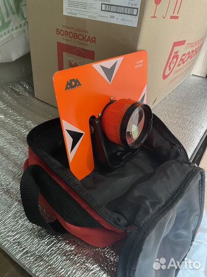 Веха геодезисеская и отражатель