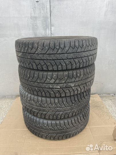 Bridgestone Ice Cruiser 7000S 185/65 R15 88T