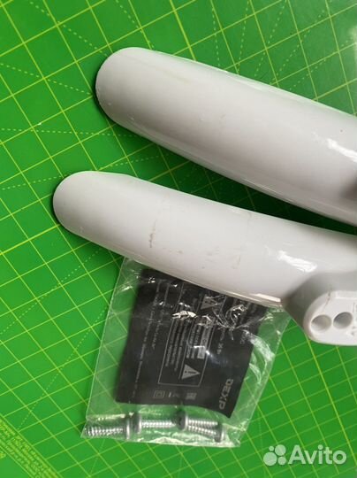 Dexp H24C7200C ножки