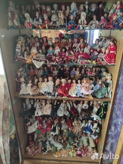 Куклы в народных костюмах коллекция,больше 100