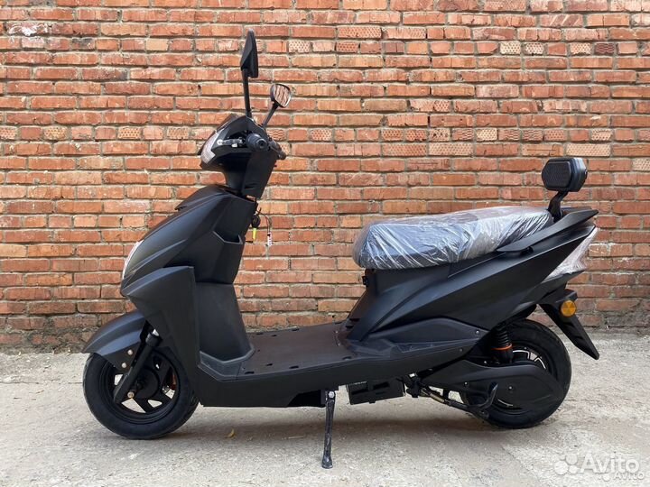 Электроскутер 72V20A 1200w