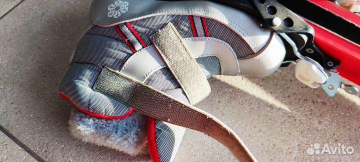 Лыжи палки ботинки детские 130х90х31 размер