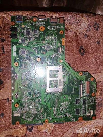 Ноутбук Asus в разборе