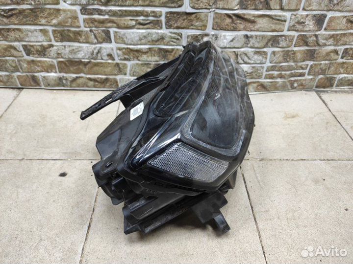 Фара правая Jeep Grand Cherokee