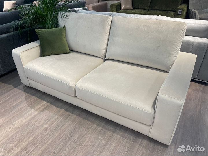 Диван прямой мягкий