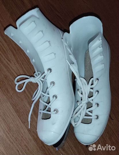 Коньки фигурные