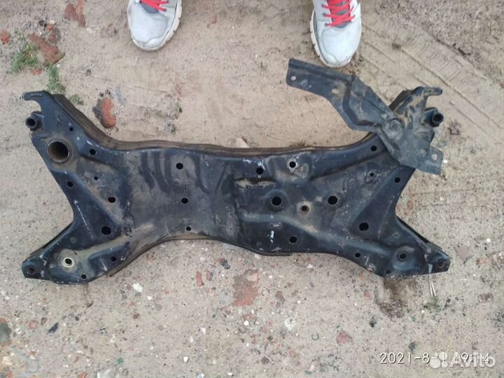 Передний подрамник Мицубиси Оутлендер XL 6В31