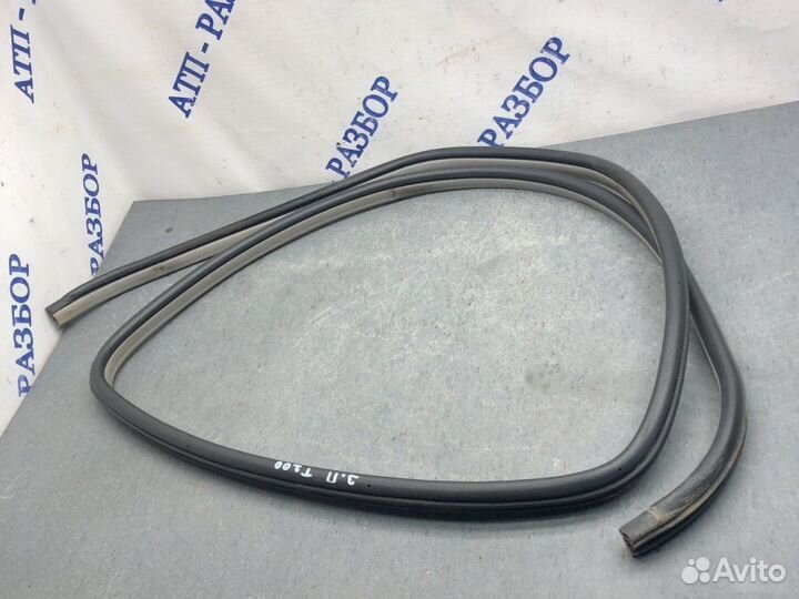 Уплотнитель задний правый Chevrolet Aveo T200