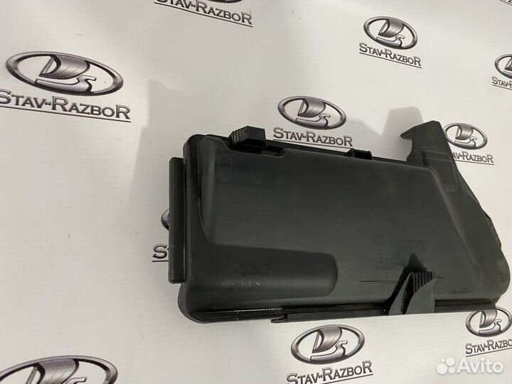 Крышка предохранителей Mercedes w211