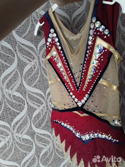 Продам купальник для художественной гимнастики