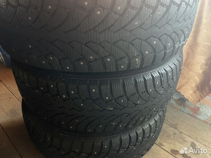 Зимняя резина г16 215 65 с дисками нива