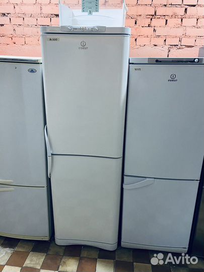 Холодильник Indesit