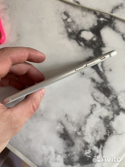 Телефон iPhone 6