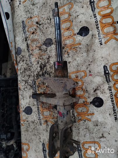 Амортизатор передний правый Land Rover Freelander