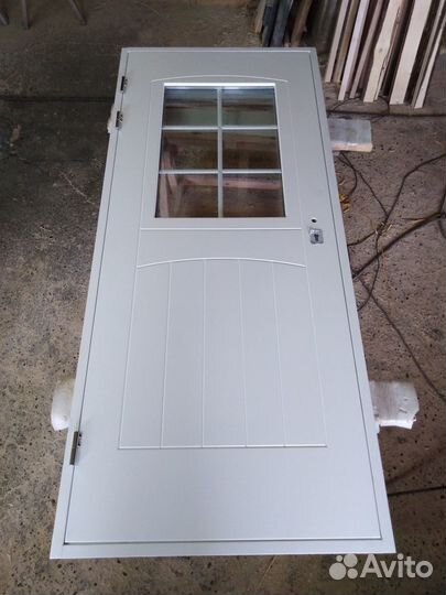 Деревянная входная утеплённая дверь. Север-М8