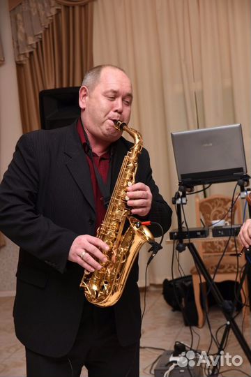 Музыкант-саксофонист, DJ, певец