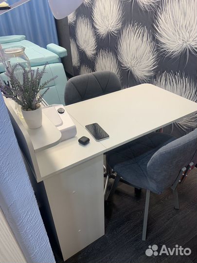 Складной стол для маникюра