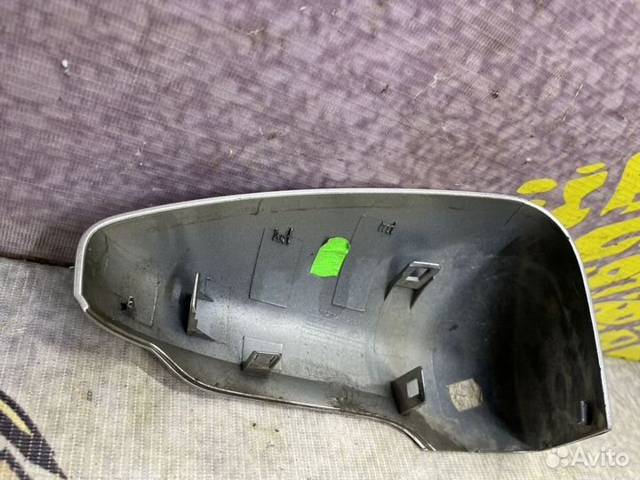 Накладка левого зеркала под повторитель Granta