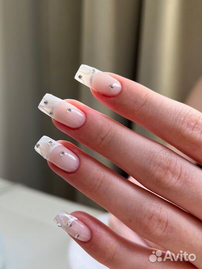 Маникюр м. Лесная