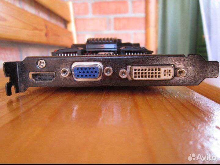 Видеокарта Asus Radeon HD 5670 (1 Гб)