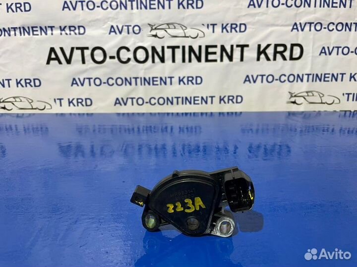 Датчик селектора АКПП Mitsubishi Colt Z23A 4A91