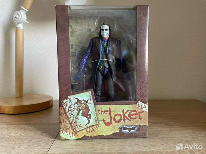 Фигурка joker джокер