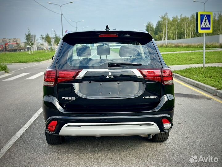 Mitsubishi Outlander 2.0 CVT, 2022, 50 км