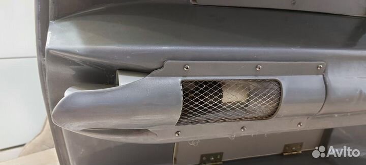 Прикормочный кораблик с эхолотом