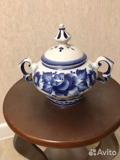 Гжель чайник и сахарница