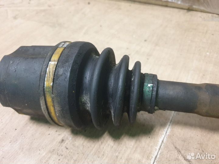 Ось привод шрус передний правый Citroen C Crosser