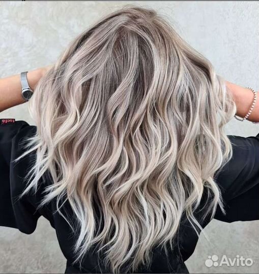 Модель на окрашивание и наращивание волос