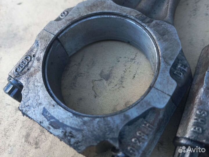 Audi A6 C4 2,5TDI комплект шатунов 046C