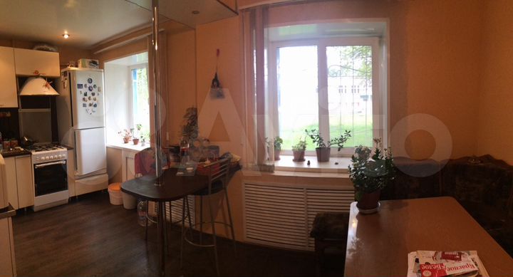4-к. квартира, 60 м², 1/5 эт.