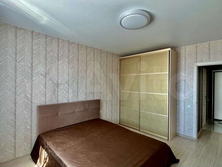 2-к. квартира, 65 м², 5/17 эт.