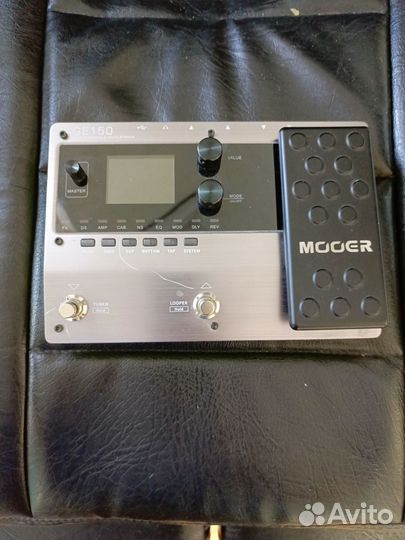 Электрогитара с гитарным процессором эфектов