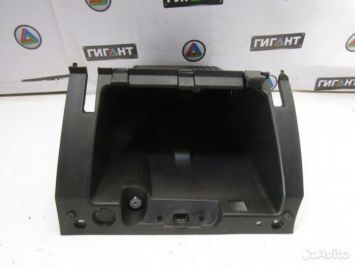 Бардачок Focus II 2008-2011