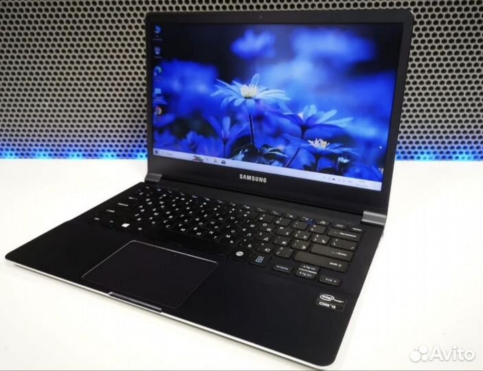 Металлический Ультрабук Samsung Core i5