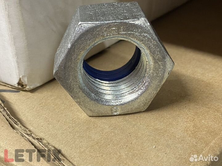 Гайки М16 с нейлоновым кольцом DIN 985 (10 шт)