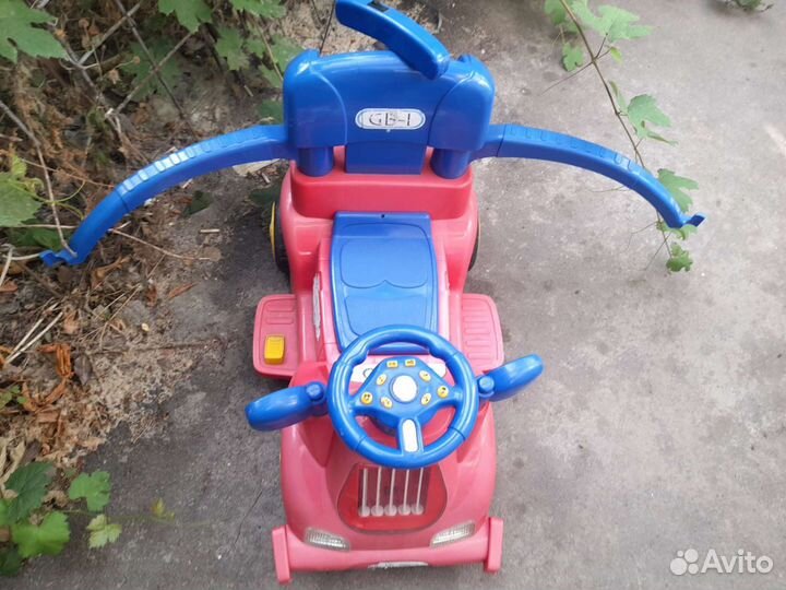 Детский электромобиль с родительской ручкой