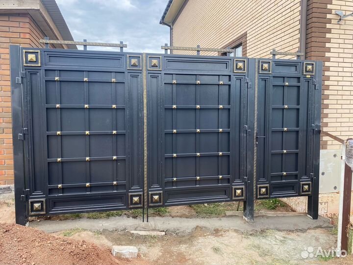 Кованные распашные ворота