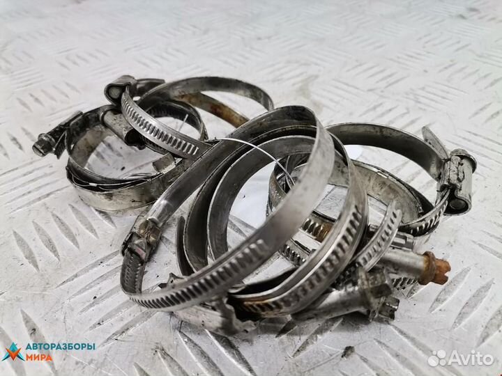 Хомут металлический Peugeot 406 рест. 2001 6981J0