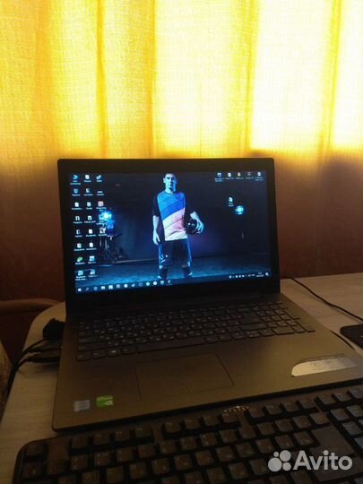 Ноутбук lenovo