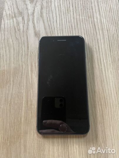 iPhone 8 Plus, 64 ГБ