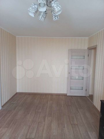 4-к. квартира, 61 м², 2/5 эт.